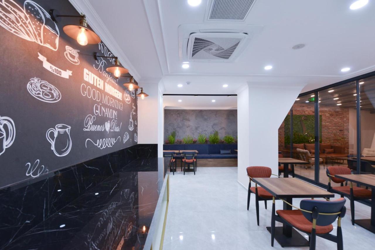 Arnavutkoy Istport Garden Hotels מראה חיצוני תמונה The interior of a typical Starbucks store