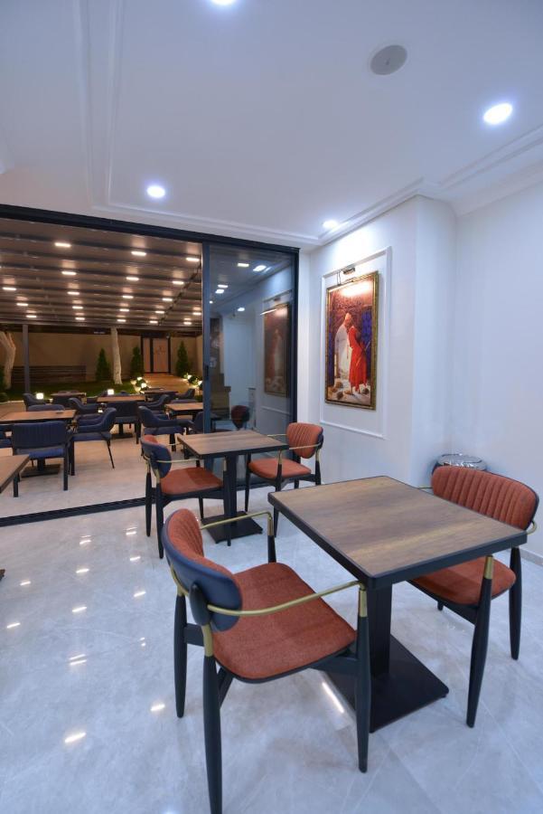 Arnavutkoy Istport Garden Hotels מראה חיצוני תמונה The interior of the restaurant